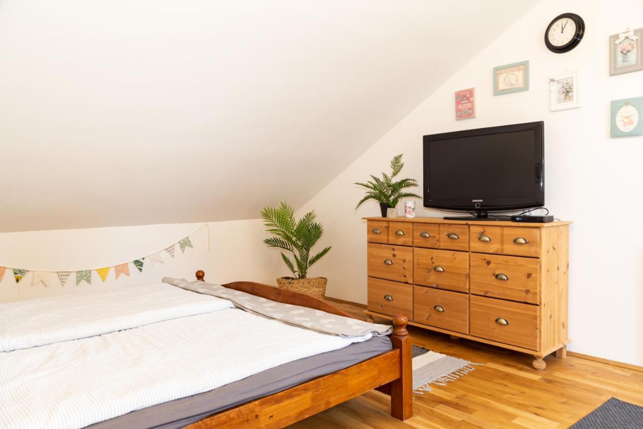Vanilia Apartman エゲル エクステリア 写真